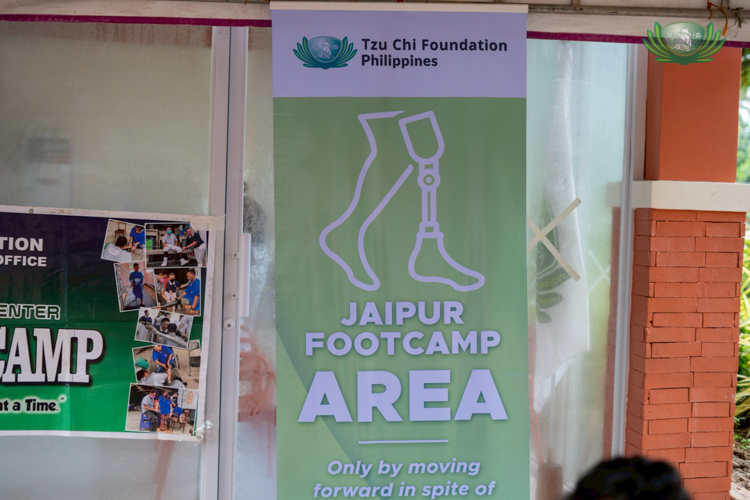 Prosthesis castings were done at the Jaipur Footcamp area of the Dr. George T. Hofer Medical Center.