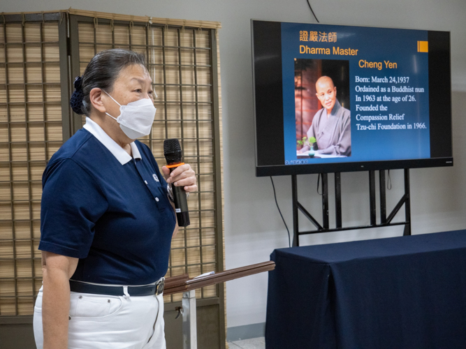 Tzu Chi Communications Department Head Judy Lao explains how Dharma Master Cheng Yen formed the Tzu Chi Foundation. 【Photo by Jeaneal Dando】