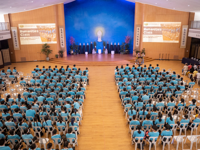 Tzu Chi scholars in the elementary, junior high, senior high, and college levels gather at the Jing Si Hall of Buddhist Tzu Chi Campus in Sta. Mesa, Manila, for the first Humanity class of schoolyear 2024-2025.
