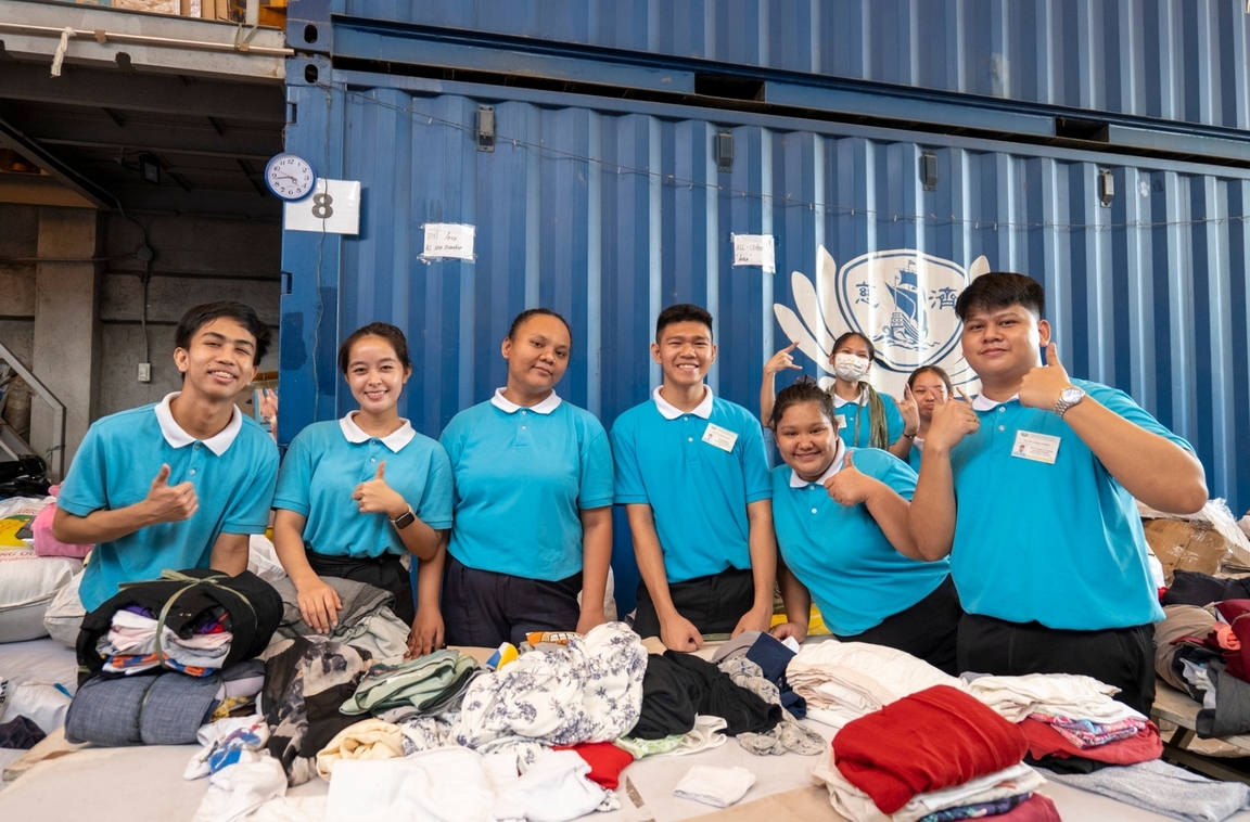 In addition to helping out, the volunteer work was a chance for Tzu Chi scholars from different colleges and universities to get together.
