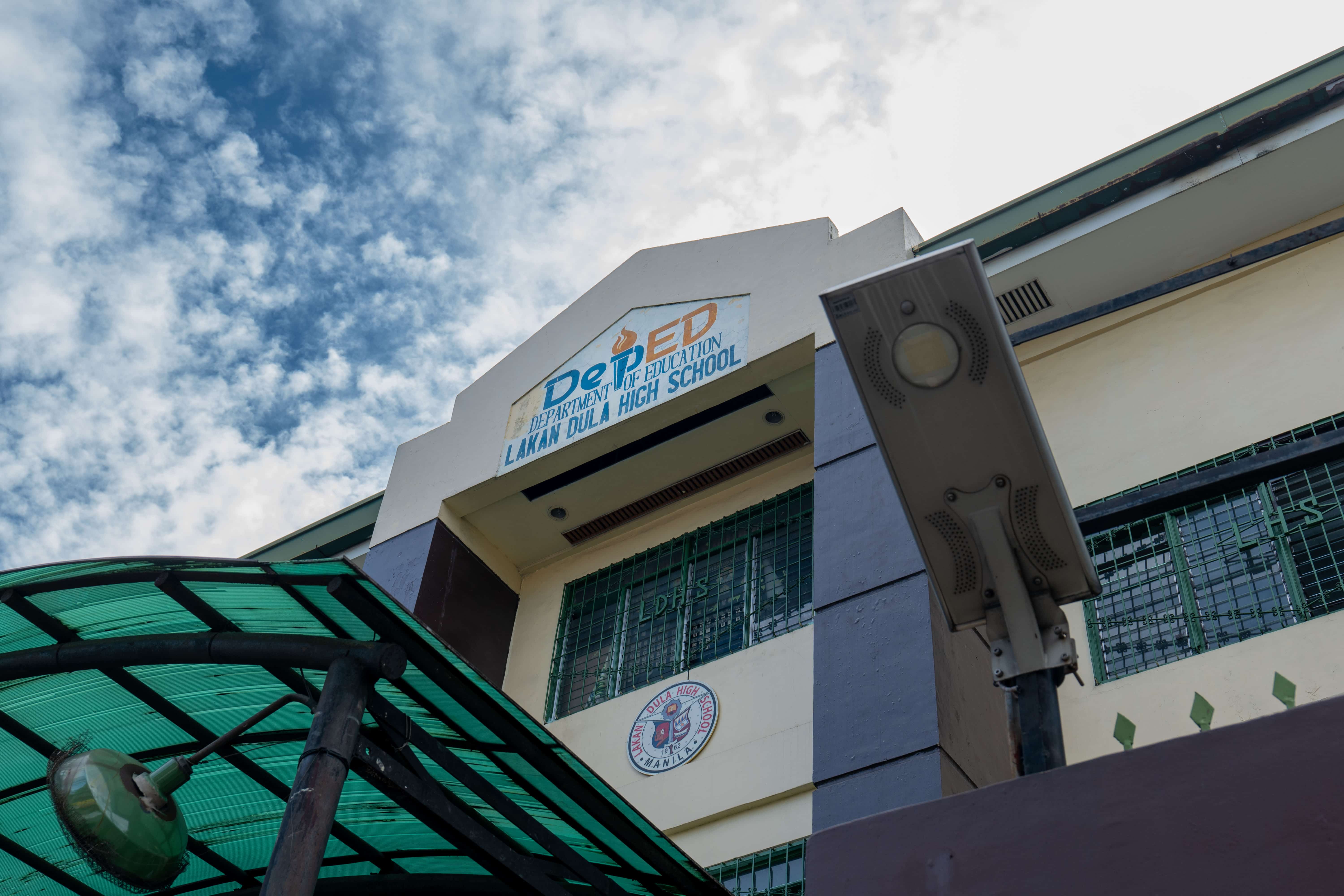 Veg-Up! moves to its second partner school, Lakan Dula High School in Tondo, Manila, opening the door to influence the food choices of hundreds and potentially thousands of students.