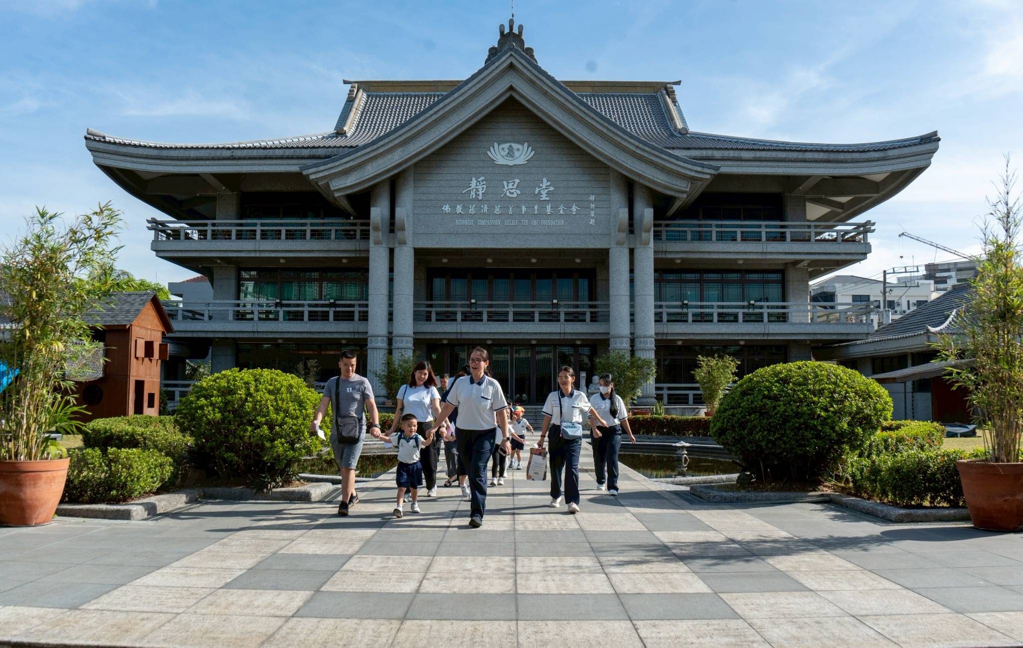 The children eagerly gathered at Tzu Chi Great Love Preschool Philippines Agno Campus as they prepared for their learning trip.