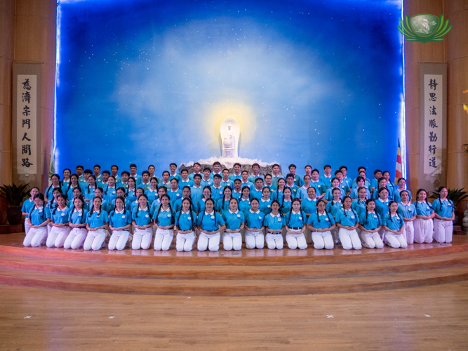 Graduating scholars who attended the 2025 Tzu Chi Scholars’ Camp were recognized in a symbolic ceremony held on June 29 at the Jing Si Auditorium. 