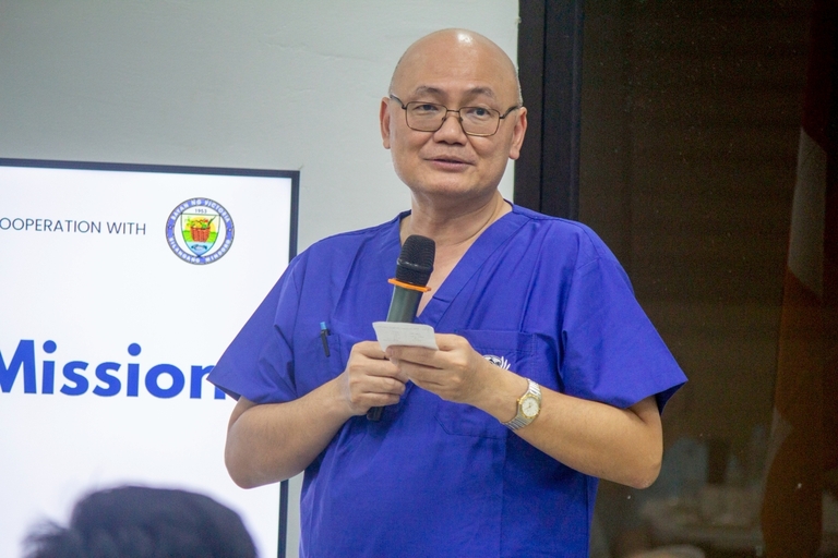 Volunteering in Tzu Chi medical missions since the early 2000s, Dr. Leonard Lao vows to continue extending his surgical expertise to indigent patients for as long as he can stand and walk. “We really appreciate that we are able to help,” he says. 