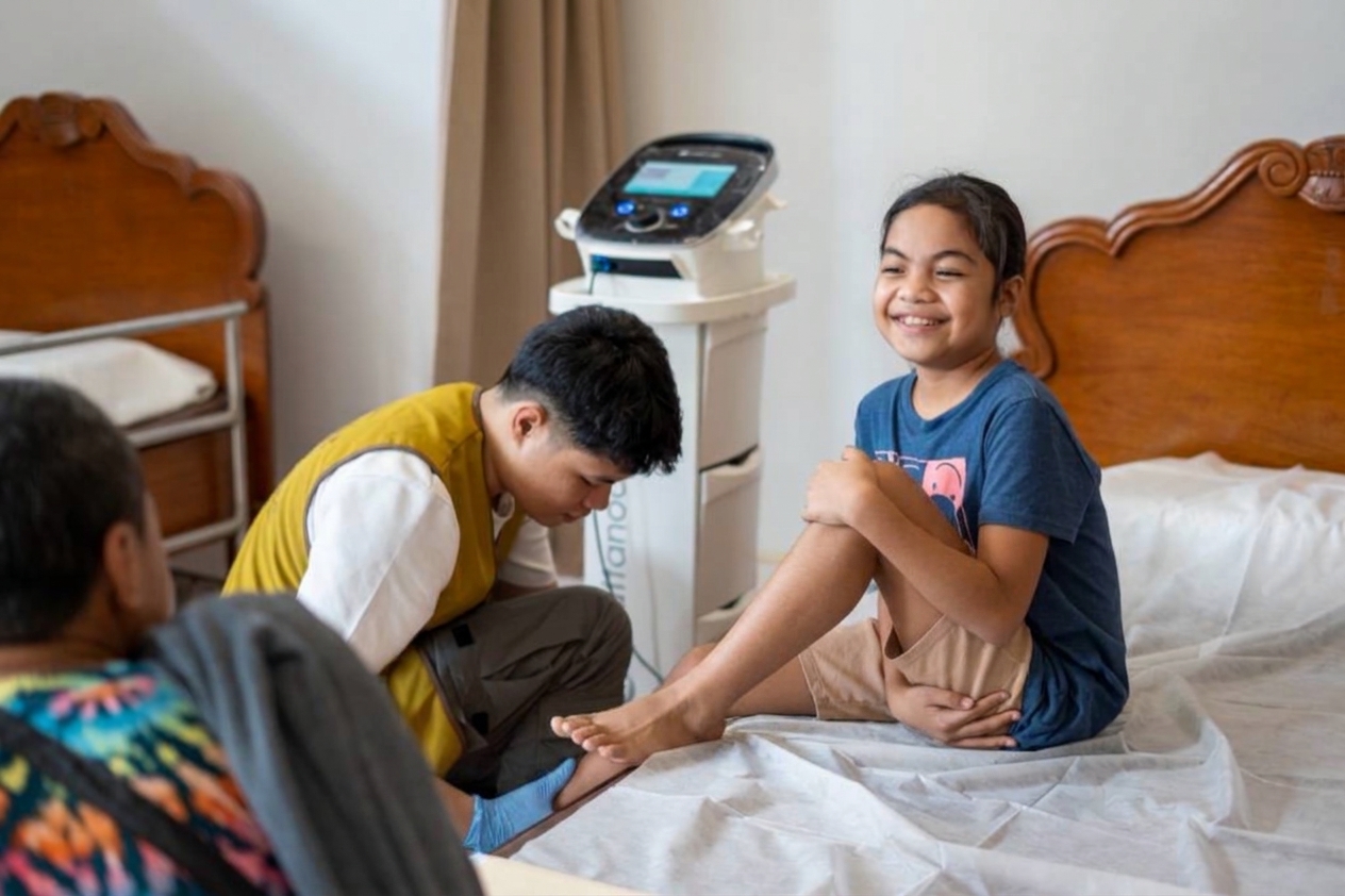 Jamaica Gillado receives physical therapy sessions at Tzu Chi’s newly improved Free Clinic.