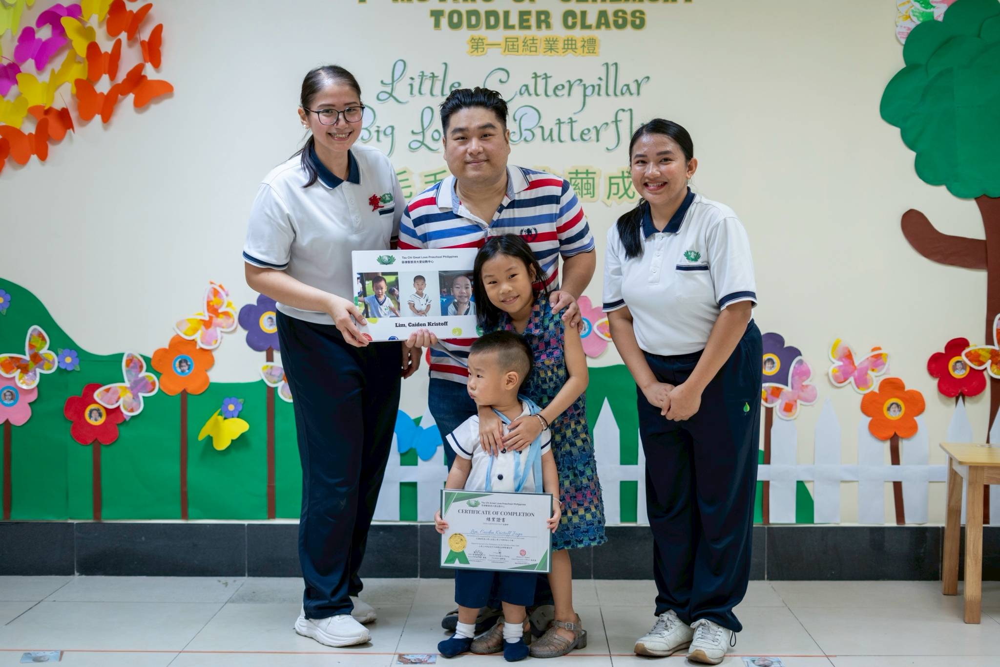 Proud father Johann Kristoffer Lim joined his son Caiden Kristoff in receiving the Brave Explorer and Cutest Little Learner awards.