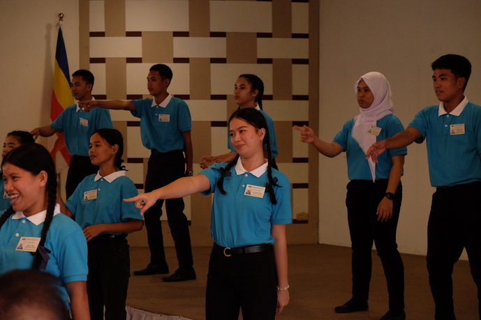 Tzu Chi scholars perform the 2024 Scholars’ Camp song, “Sail Your Story.”