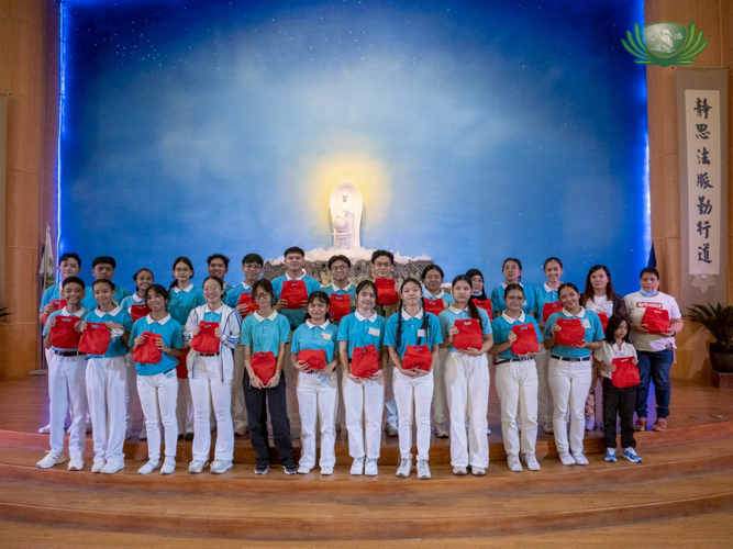 October birthday celebrants were recognized at the joint gathering of Humanity classes and Charity Day. 