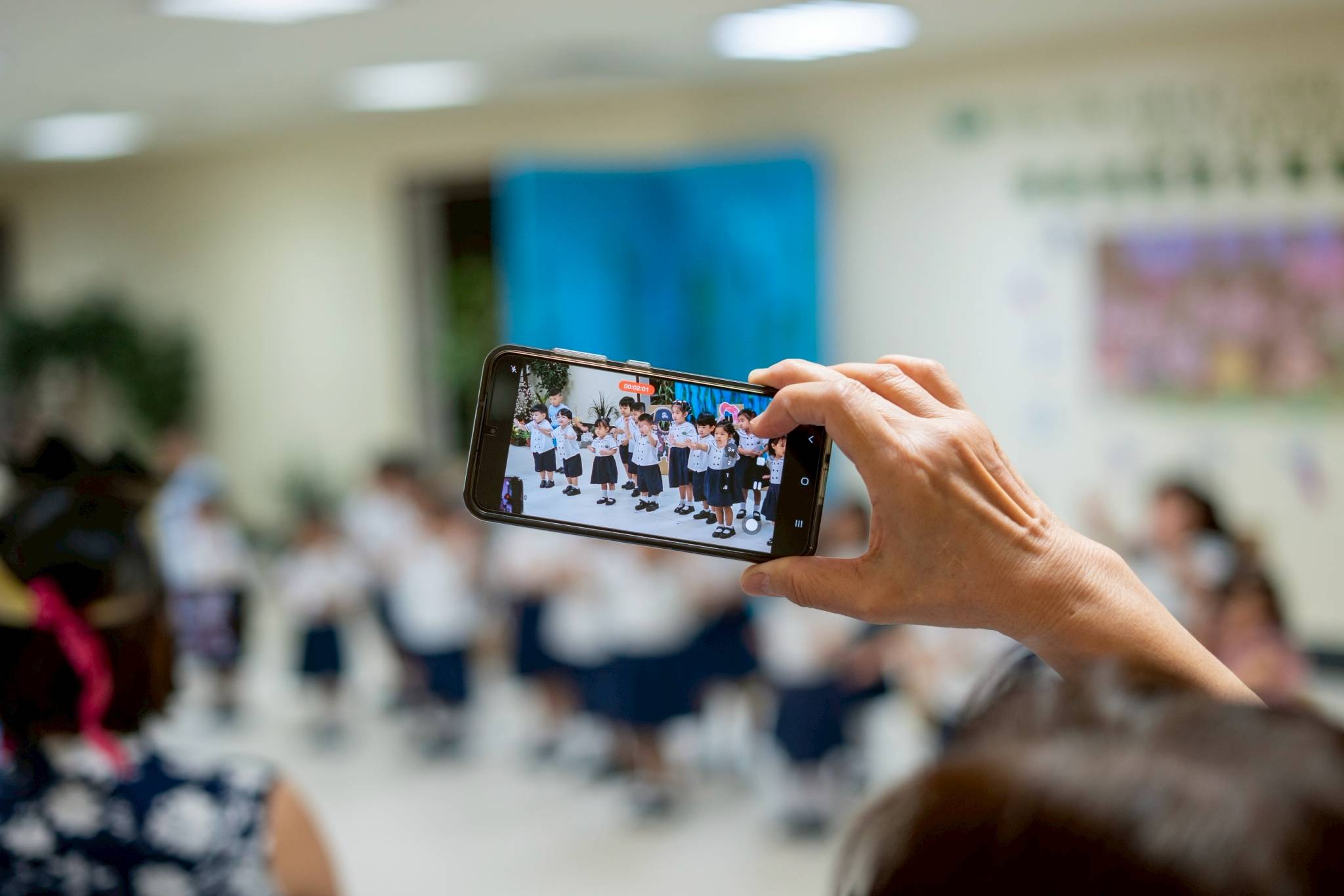 The event was a simple yet meaningful way to reminisce about their first steps on the Tzu Chi stage.