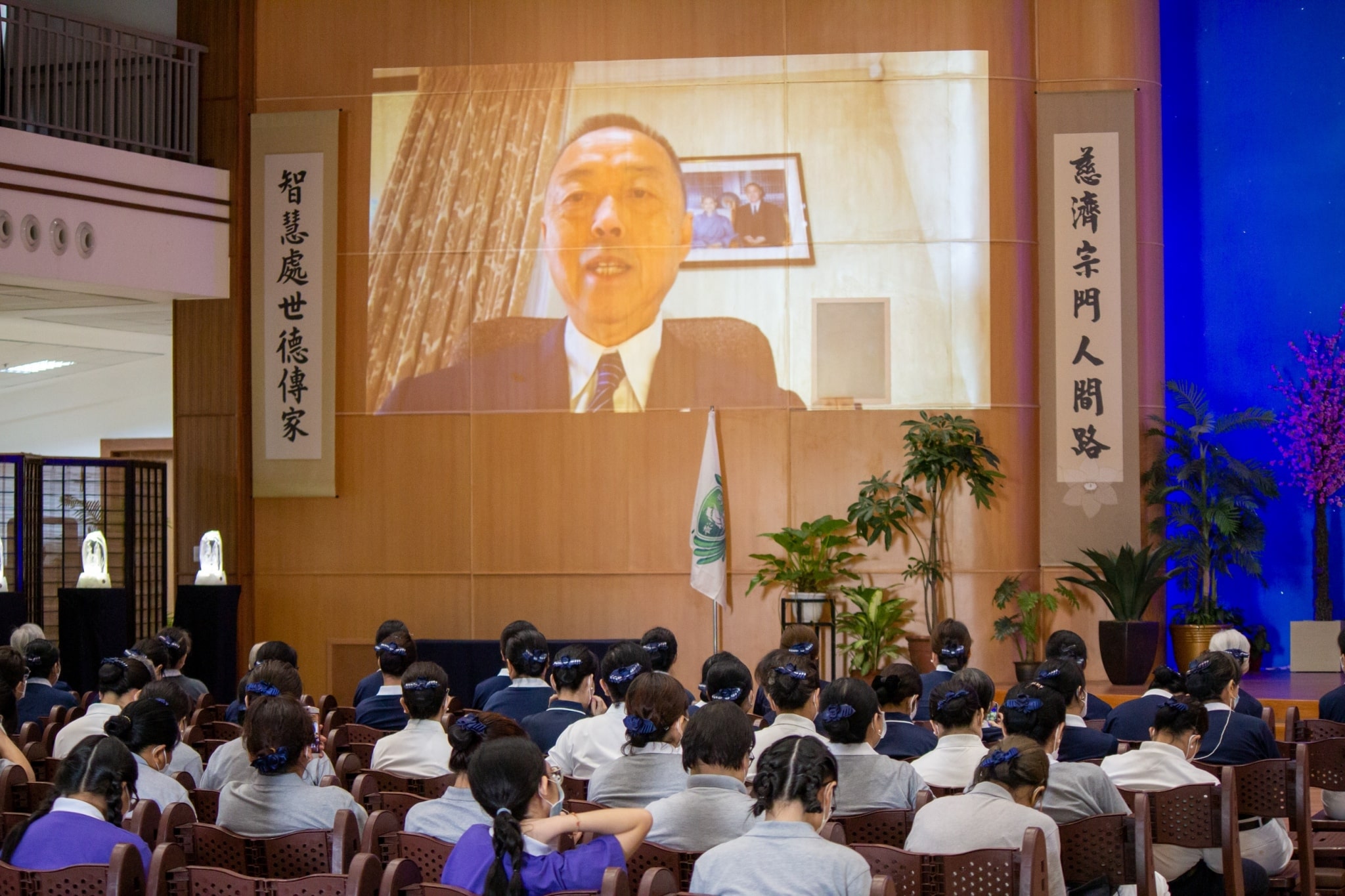 Tzu Chi Philippines also received congratulatory messages from Tzu Chi Charity Foundation CEO Po-Wen Yen and Tzu Chi Executive Director of Global Volunteers Stephen Huang.【Photo by Marella Saldonido】