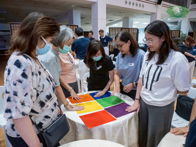 Their competitive spirit was tested in the “Don’t Touch the Color” game.