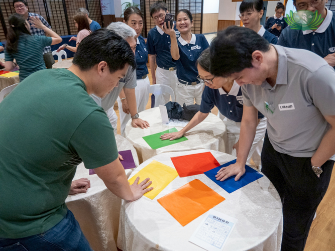 Laughter and shrieks echoed through Jing Si Hall as everyone stayed focused on the game, reacting each time someone was eliminated.