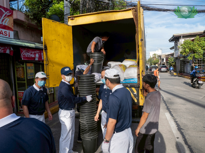 On May 27, Tzu Chi volunteers, scholars, and staff members conducted fire relief operations at Brgy. 628, Sta. Mesa, Manila. 