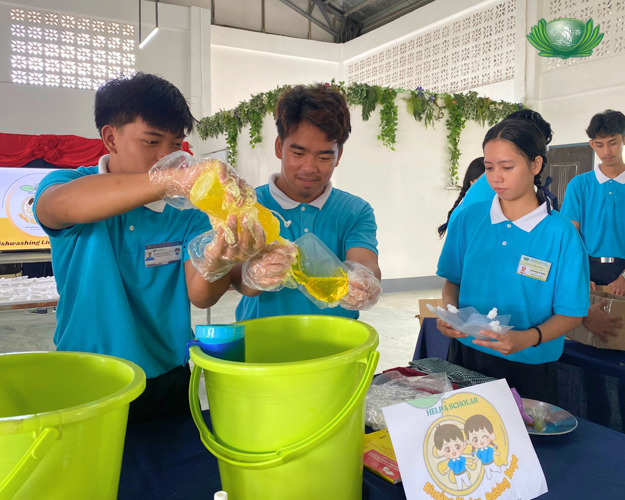 Using salt, thickener, and the eco-enzyme mix, scholars came up with batches of dishwashing liquid.
