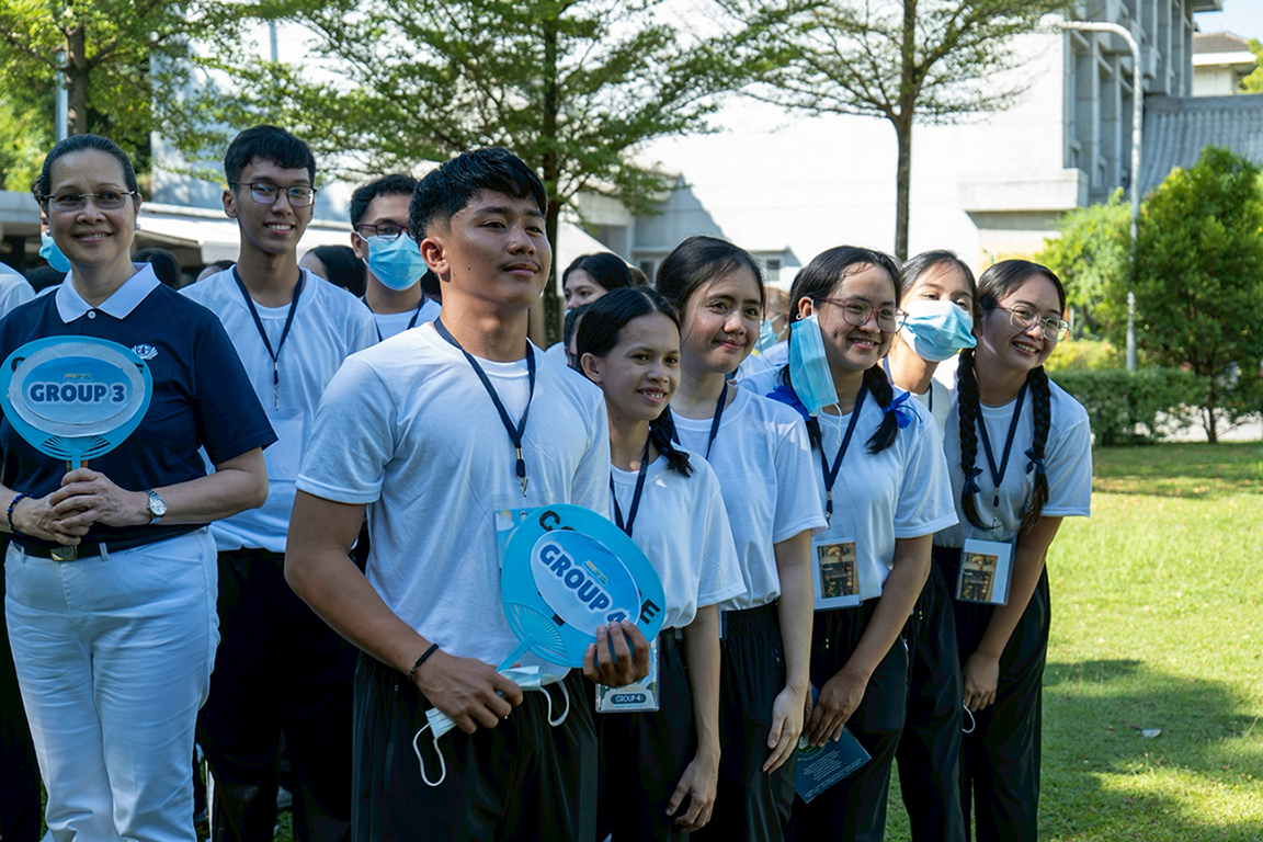 Outdoor games at the 2026 Tzu Chi Scholars’ Camp allow Mira Pondol (foreground, second from left) to learn about the foundation and bond with fellow scholars from different chapters. 