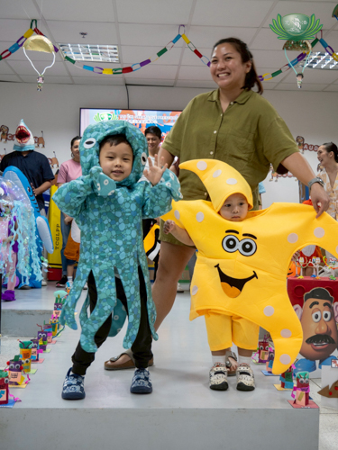 Animal costumes are also a favorite motif.