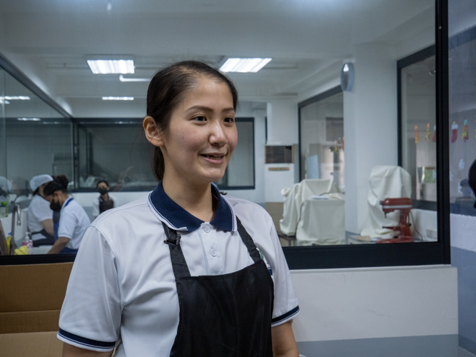 “We’re baking children’s dream come true, one box at a time,” says Tzu Chi Great Love Preschool Philippines Directress Jane Sy. 【Photo by Jeaneal Dando】