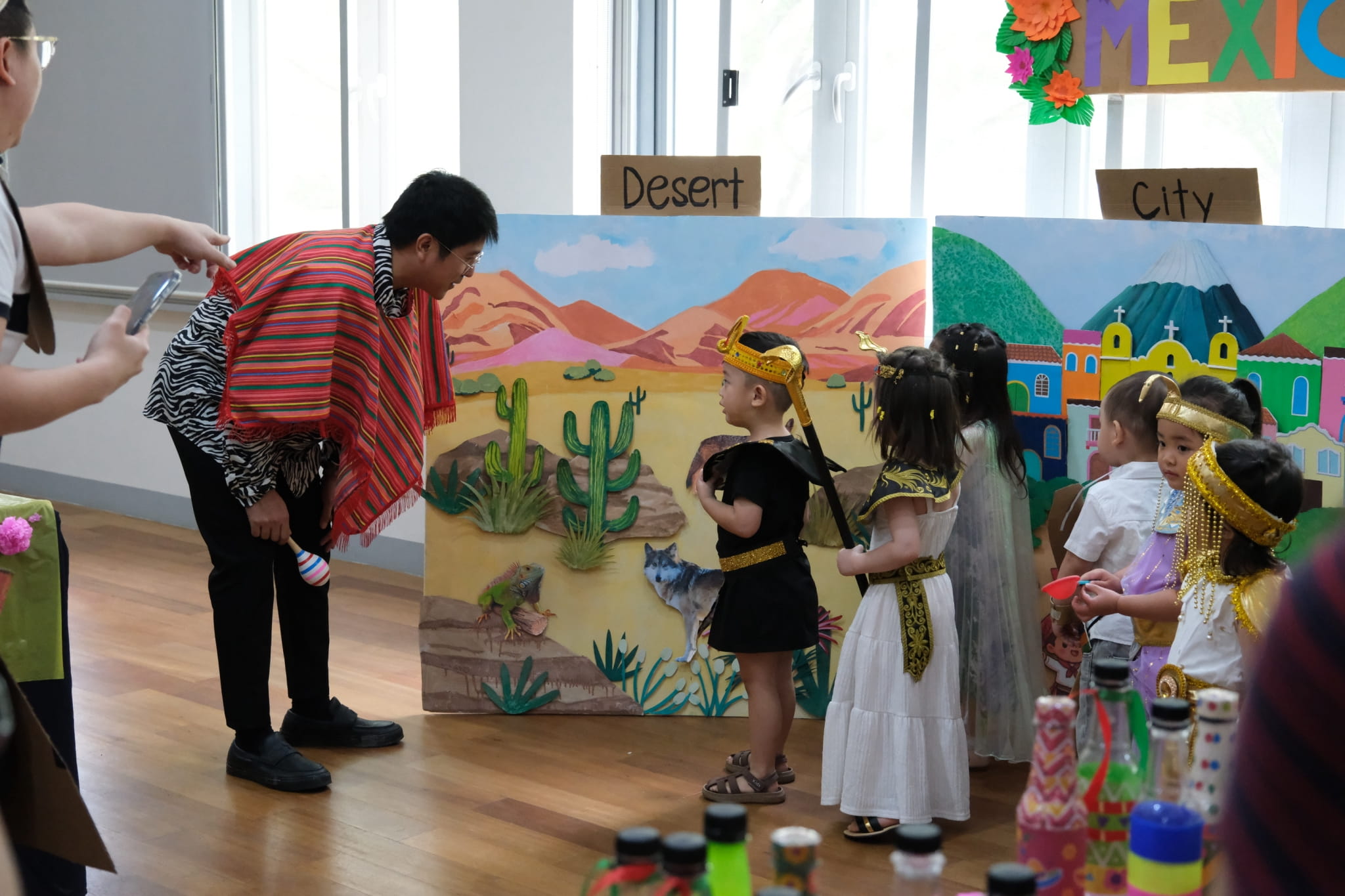 Young learners explore Mexico’s wildlife and plant life through a fun, hands-on activity.