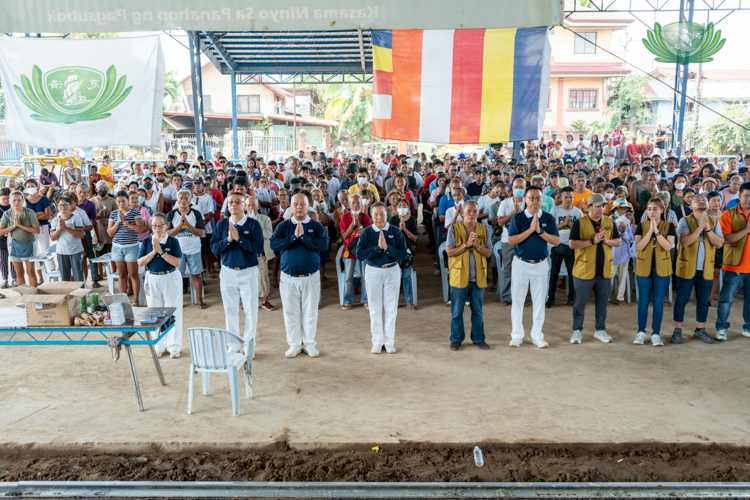 In La Carlota, Tzu Chi catered to 1,200 beneficiaries.