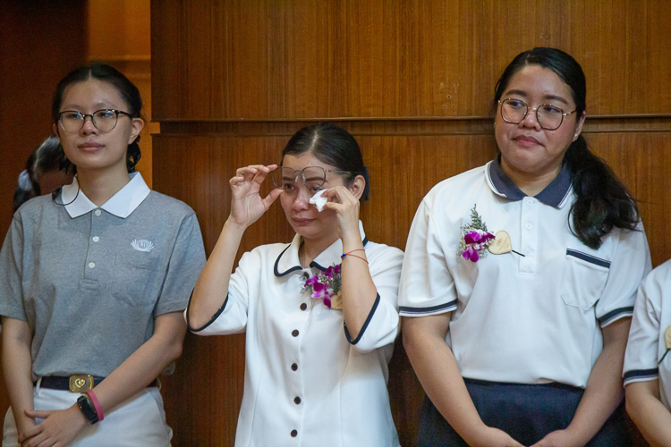 Tzu Chi Great Love Preschool Philippines’ teaching staff gets emotional at the moving up ceremony. “Seeing the students and the parents every day really made us feel that they are part of our life, which is why us not being able to see them in the next months will be a big adjustment,” says school directress Jane Sy. “But we're happy because we know that this is not the end but just the start of something new.”