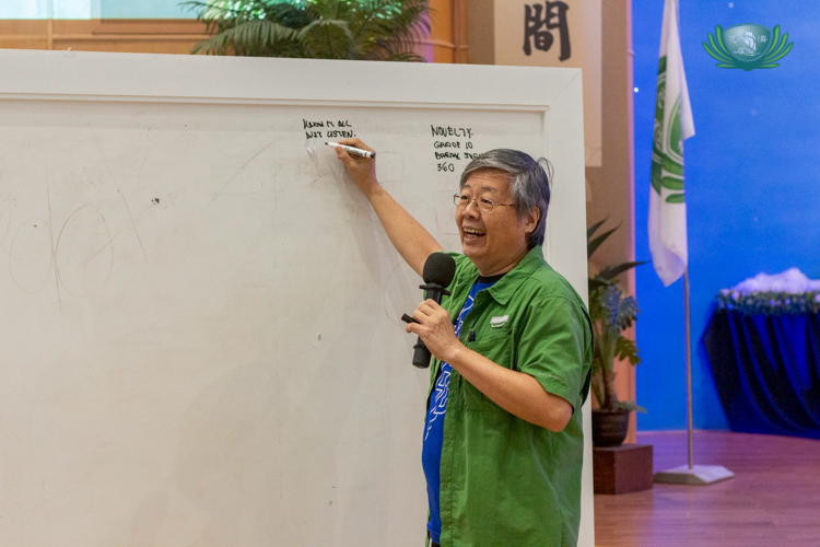 Another speaker that scholars look forward to is Pong Tee, who advised them on “How to Communicate Thoughts and Feelings Effectively” on Day 3 of the camp.