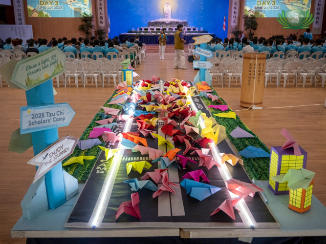 These planes carrying scholars’ vows are ready to take flight!