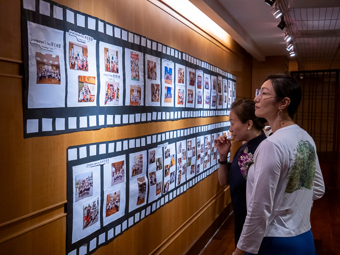 Guests were drawn to the gallery featuring photos of the preschoolers’ milestones and memories.