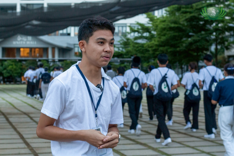 Harold Llorca, a 22-year-old broadcasting major from Bicol State University, would like to work for Tzu Chi USA one day, “so I can tell the world all about Tzu Chi.”