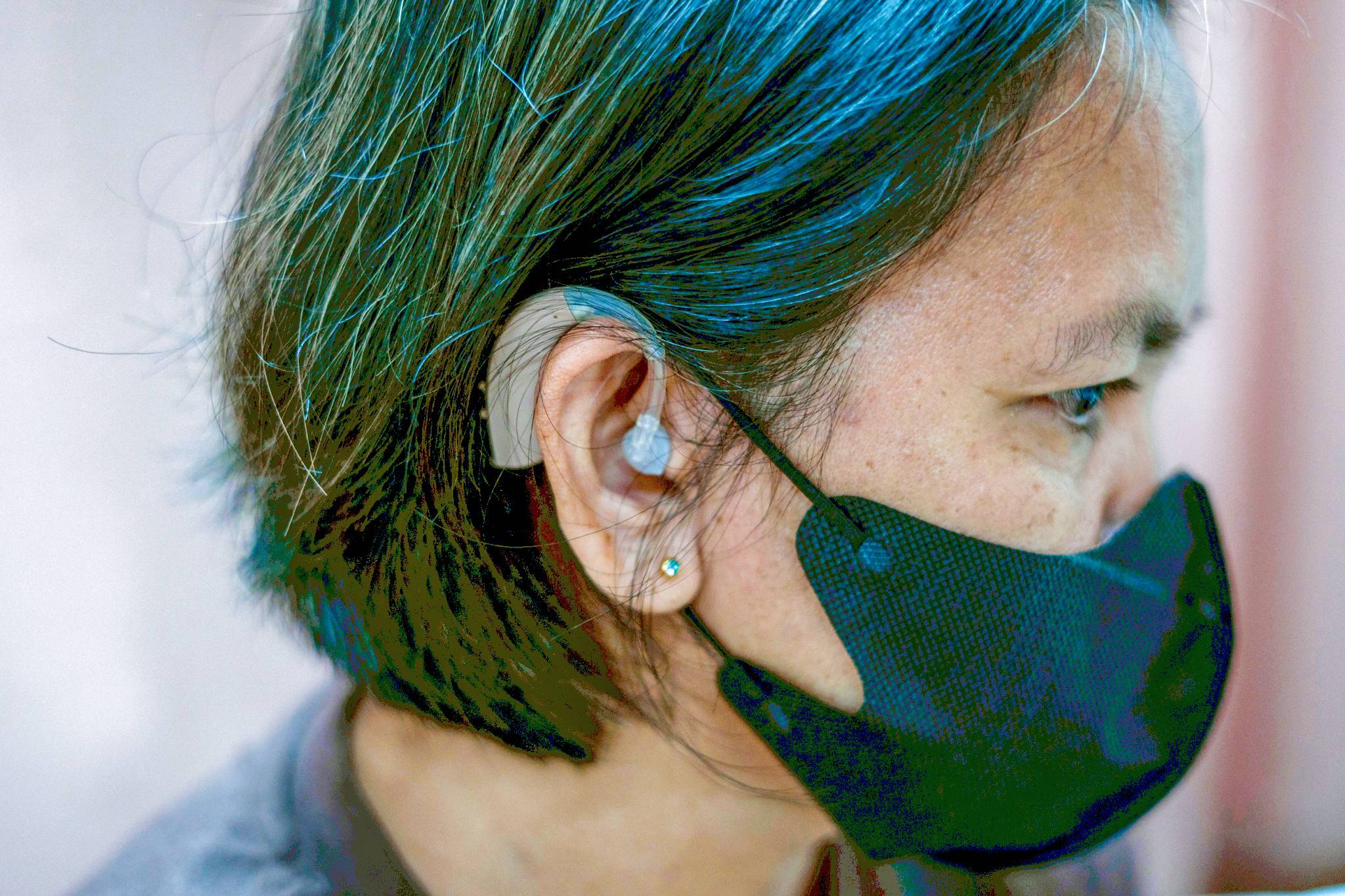 Hearing aids are expensive for her, which is why she is especially grateful to have received one for her right ear from Tzu Chi Foundation. 