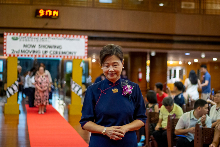 Tzu Chi Philippines CEO Henry Yuñez leads Tzu Chi commissioners, teachers, and students in a Hollywood red carpet event-inspired second moving up ceremony of Tzu Chi Great Love Preschool Philippines.