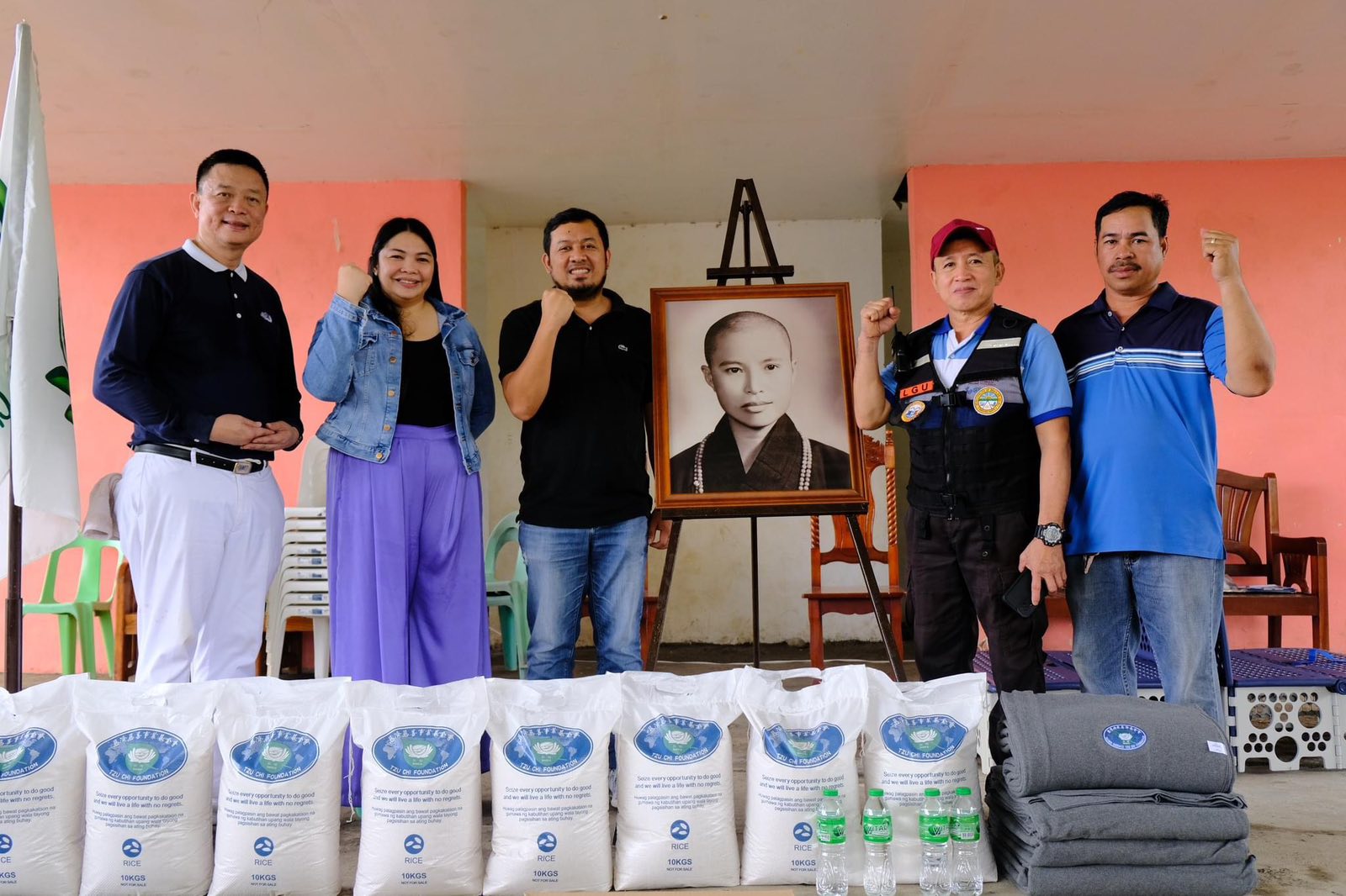 The municipality of Dujali was grateful for the help that Tzu Chi provided to them.【Photo by Tzu Chi Davao】