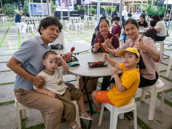 Even with the threat of a typhoon, families and friends spent their November 8 and 9 shopping and dining together at Fiesta Verde. 