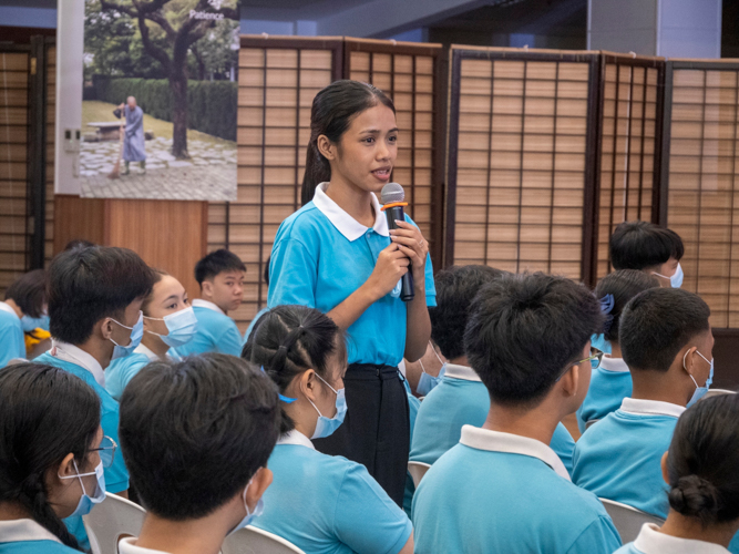 Scholars share their thoughts on the aphorism “There are two things in life that cannot wait: fulfilling filial piety and doing good deeds.”