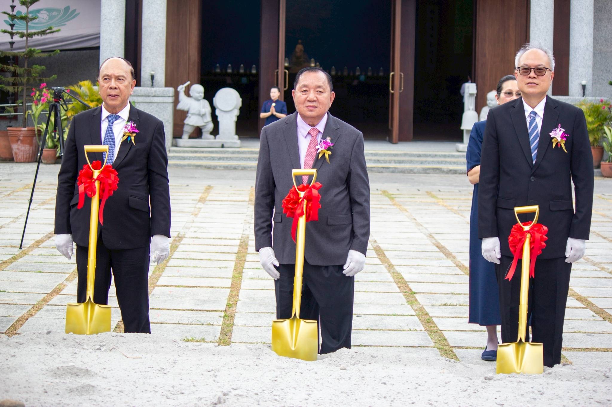 (From left) Nolly Ty, William Sy, Gerald Uy Chan