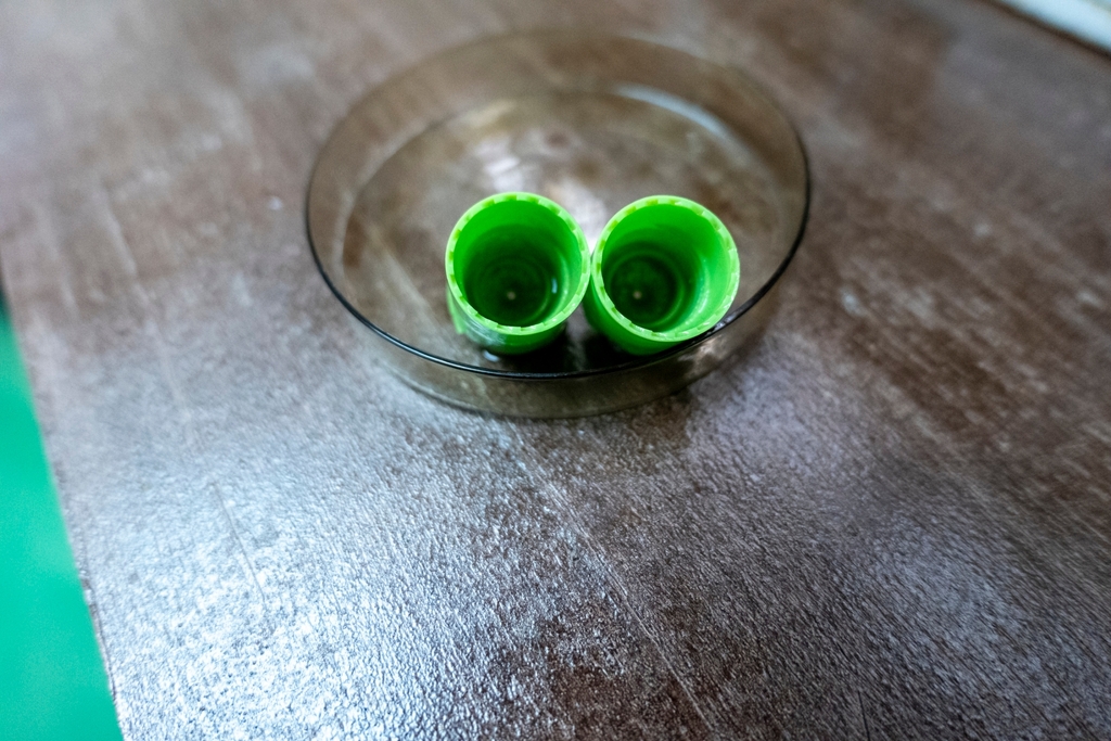 These plastic bottle caps gain another life as they are used to remove pollutants from wastewater, its corrugated texture being beneficial for biofilms to cling onto.