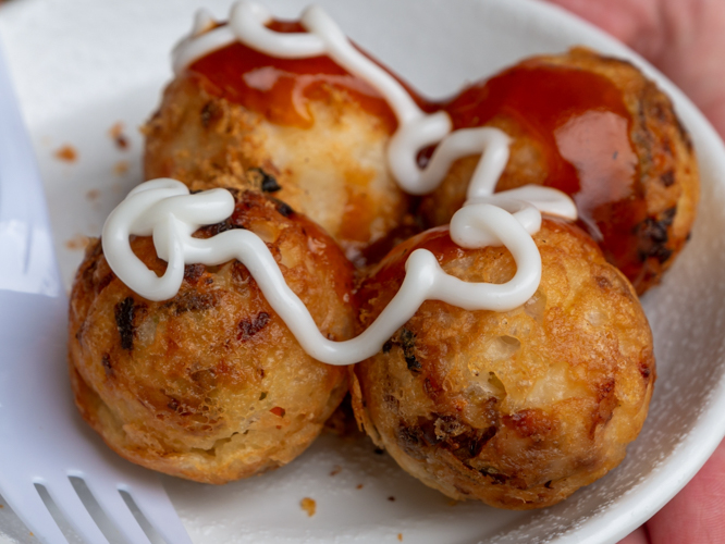 Takoyummy, a vegetarian version of the Japanese snack Takoyaki. 【Photo by Daniel Lazar】