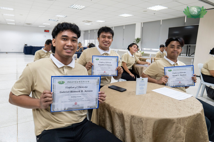 Gerald Seciban (first from right) with his co-scholars during Tzu Chi’s Technical-Vocational scholarship awarding program last November 2024.
