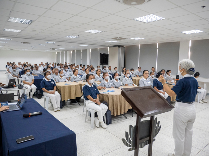 Volunteer training classes took place at the Harmony Hall and Jing Si Auditorium. 【Photo by Matt Serrano】