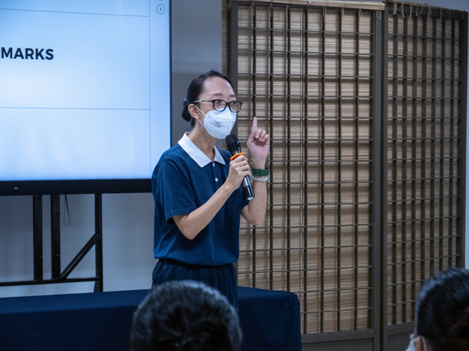 From the Office of the CEO, volunteer Peggy Sy-Jiang reminds scholars of the importance of finishing the course in her closing remarks.【Photo by Jeaneal Dando】