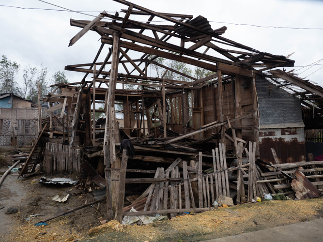 The frame of this house is all that's left following the strong rains and gusty winds of Odette. 【Photo by Marella Saldonido】