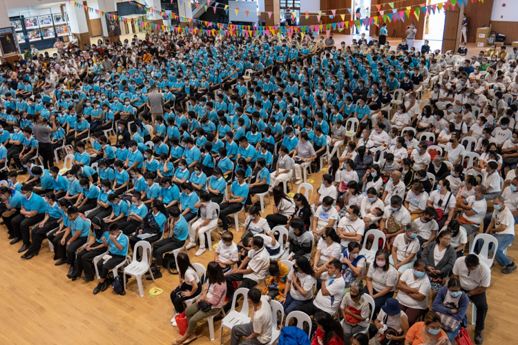 Tzu Chi Scholars and medical assistance beneficiaries gather at the Jing Si Auditorium on December 10 to listen to a Humanity class lecture on mental health. 【Photo by Marella Saldonido】