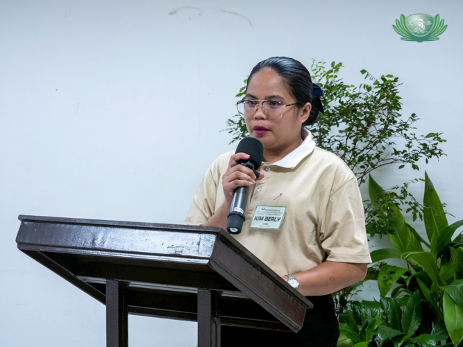 New caregiving scholar Kim Berly Bon assumed she was only going to get free tuition. “But they gave us free transportation, free uniforms, free food, and so much more,” she said. “That’s why I’m so grateful to Tzu Chi. The foundation saw our determination and goal to reach our dreams.”