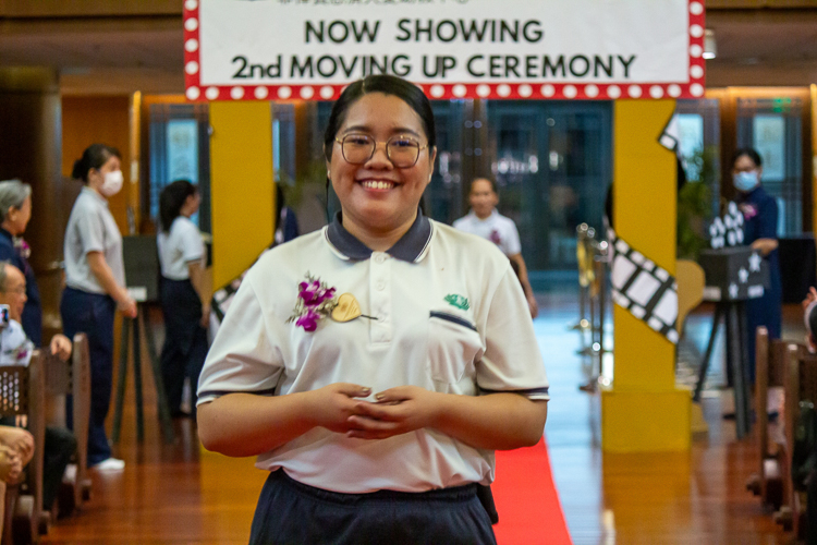 Tzu Chi Philippines CEO Henry Yuñez leads Tzu Chi commissioners, teachers, and students in a Hollywood red carpet event-inspired second moving up ceremony of Tzu Chi Great Love Preschool Philippines.