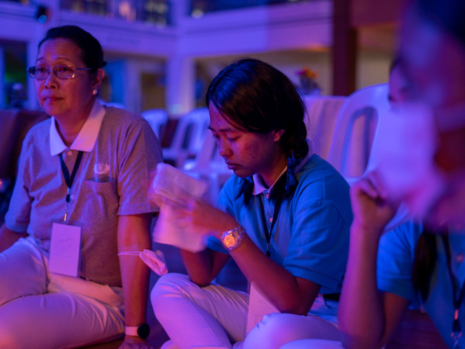 ““When I see their tears fall while they’re telling their stories, my heart can’t control my emotions,” says Queen Reyes (in blue), who took her hanky from her bag as fellow scholars sobbed during the sharing session of “Starry, Starry Night.”