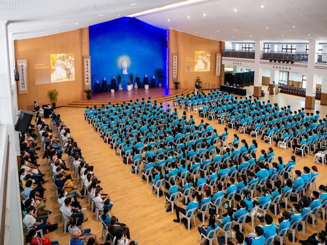 At present, Tzu Chi has 680 elementary, high school, and college scholars. The scholars come from Albay, Iloilo, Cebu, Davao, Zamboanga, and Manila. 【Photo by Daniel Lazar】