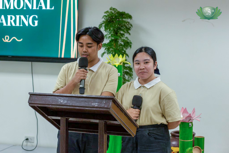 During Tzu Chi’s Technical-Vocational scholarship alumni homecoming event last December 2024, Gerald Seciban (left) got the opportunity to show off his skills as the emcee.