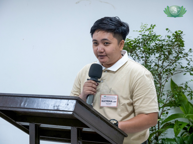 Before she became a scholar of Tech-Voc’s machine operator course, Katrina Joy Torralba received aid from Tzu Chi during one of its many relief efforts. “All that you have done for me in the past and today is such a big help,” she said.