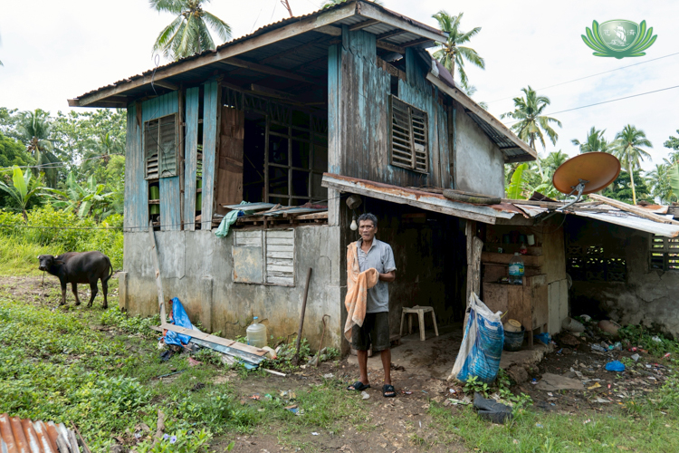 Apolinario Fuentes’ house, which had withstood storms in the past 40 years, was now considered unsafe to live in after the magnitude 6.9 quake.