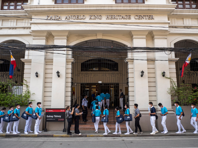 A visit to Bahay Tsinoy, the only museum in the world dedicated to the overseas Chinese, was first on the agenda of provincial participants of the 2024 Tzu Chi Scholars’ Camp.