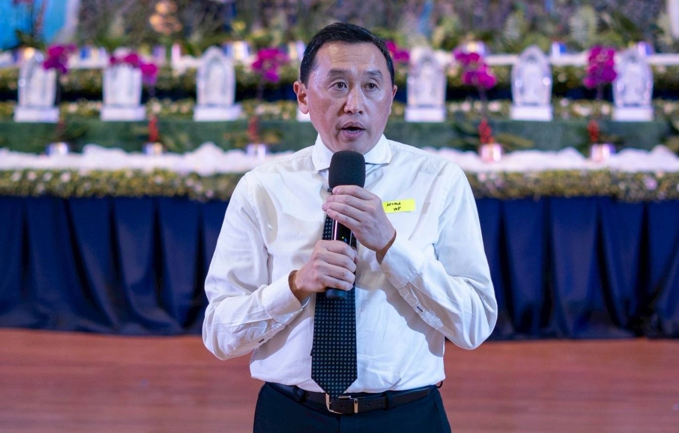 Hon. Arthur Yap recalls how Tzu Chi volunteers were the first responders to a string of calamities in his province of Bohol. In 2013, Bohol was hit by a magnitude 7.2 quake and Super Typhoon Yolanda; in 2021, millions were displaced following the destructive floods of Typhoon Odette.